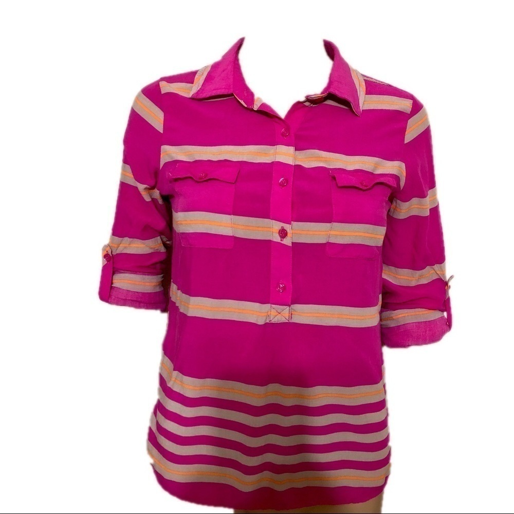 Old Navy Top with Front Pockets - Picture 5 of 11